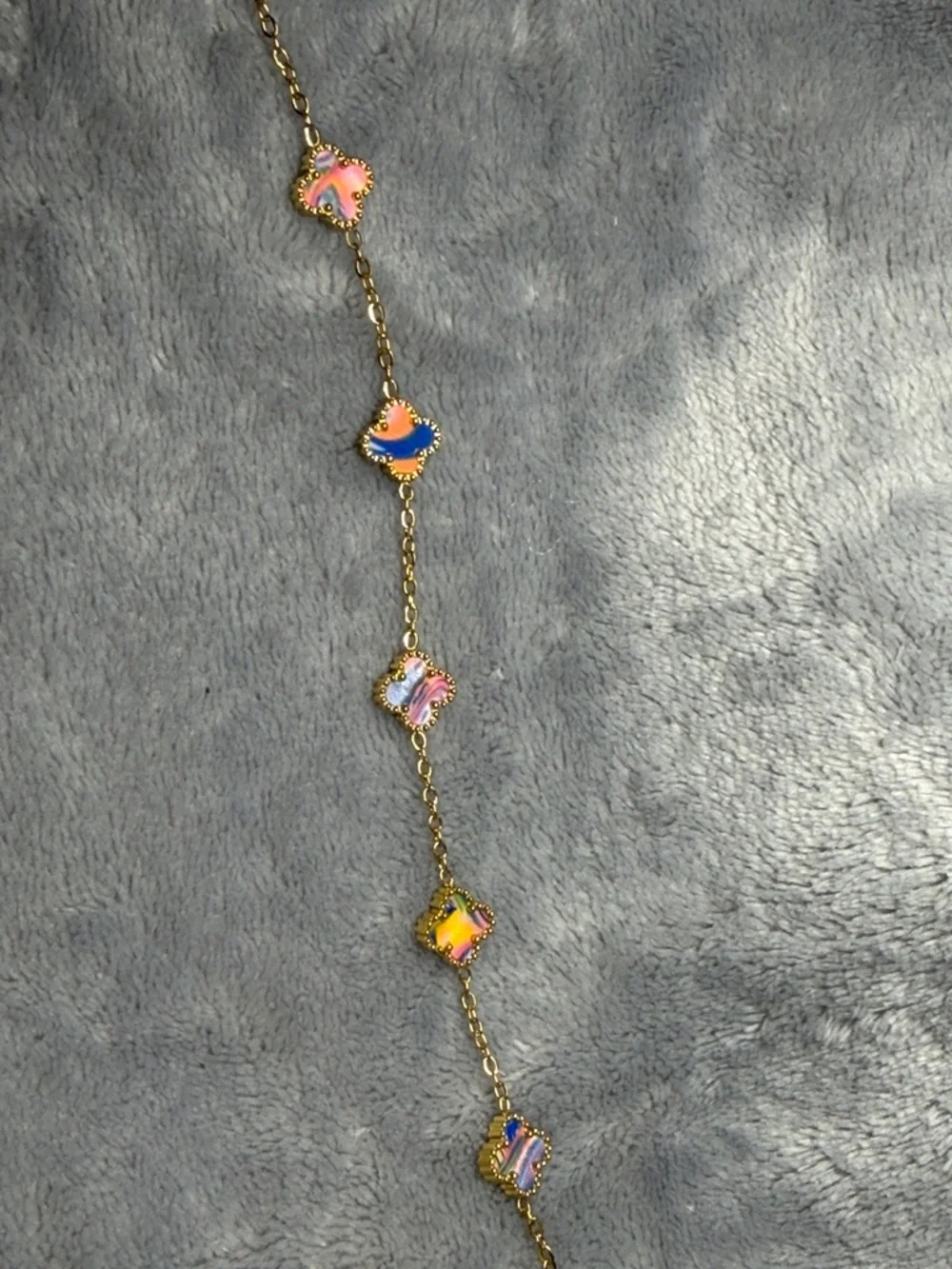 Gold Mini Clover Bracelet Rainbow Sherbet - Picture 4 of 4